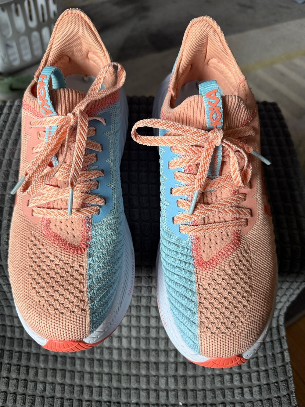 HOKA Peach and Aqua Knit Running Shoes Proflex, Carbon 3, size 8 B